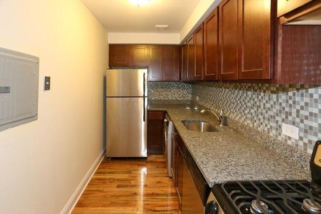 Photo - 567 W Arlington Pl Unit E04P