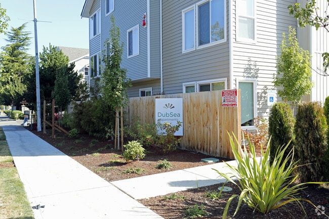 Photo - DubSea Apartments | Modern Apartment Homes w/ In-Unit Laundry