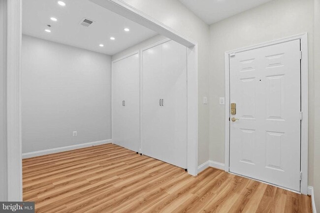Building Photo - 5910 Great Star Dr Unit 201 Rental