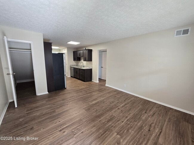Building Photo - 9124 Kenlock Dr Unit 2