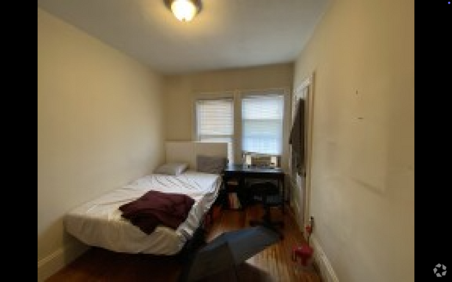 Building Photo - 142 Calumet St Unit #1 Rental