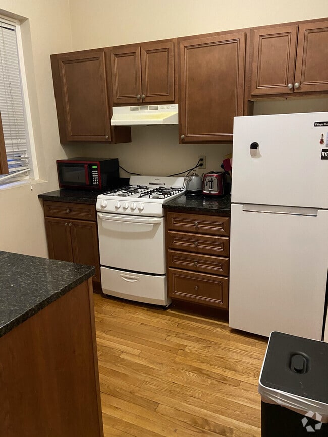 Building Photo - 1197 Commonwealth Ave Unit 1 Rental