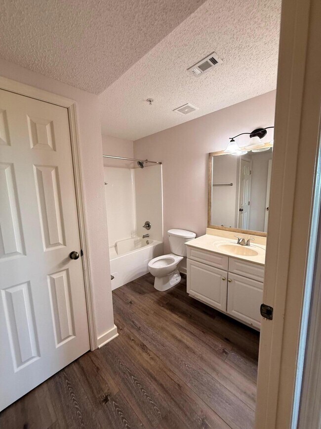 Photo - 4276 Calinda Ln Unidad 153