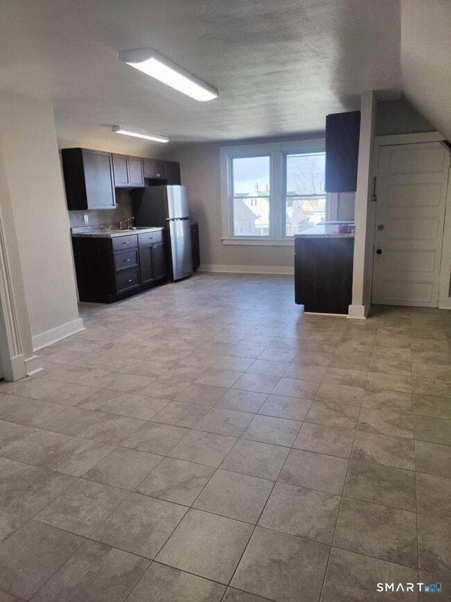 Building Photo - 12 Garfield St Unit 12