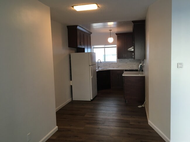 Photo - 8539 Saturn St Unidad #4