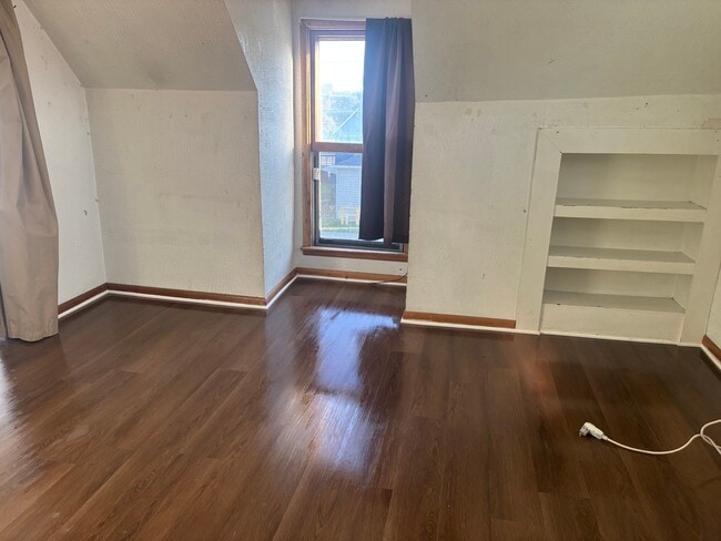 living room 1 - 314 S Park St Unit A