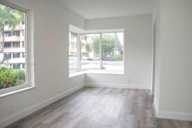 Building Photo - 8201 Abbott Ave Unit 1