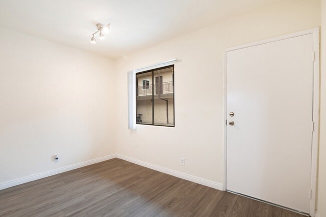 Figueroa Street Apartments