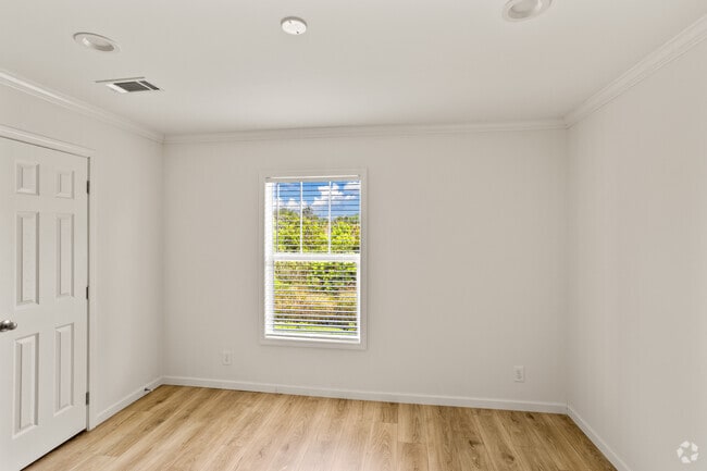 2BR, 2BA - 960SF - Bedroom