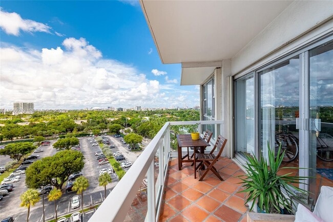 Building Photo - 2451 Brickell Ave Unit 10K