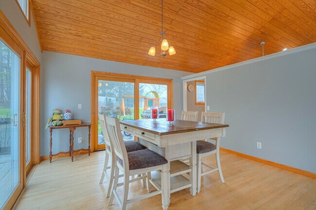 Photo - Open Floor Plan Home with Fenced Yard and Excellent Location