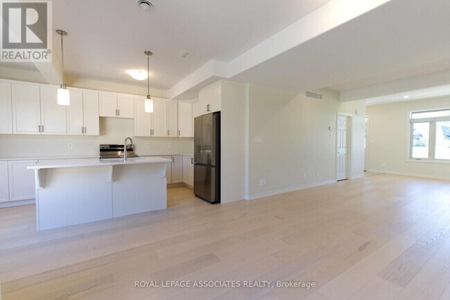 Photo - 84 Riverstone Wy