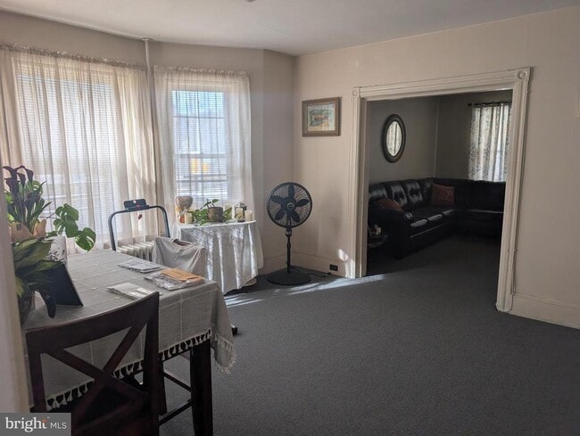 Building Photo - 106 Walnut St