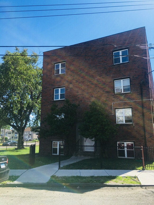 Building Photo - 305 Parrott Ave Rental