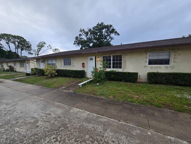 Building Photo - 3882 Dale Rd