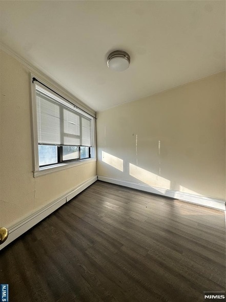 432 Broad Ave