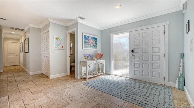 Photo - 513 Gunwale Ln