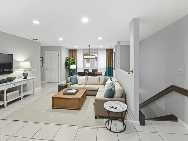 Building Photo - 5755 NW 109th Ave Unit 22 Rental