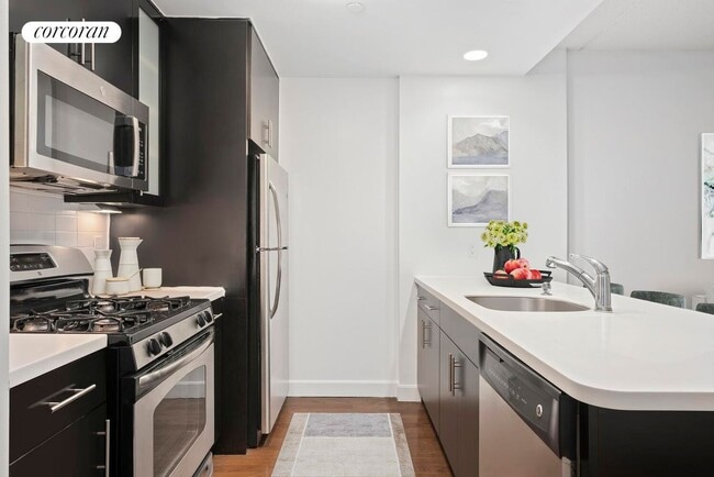 Photo - 41-34 Crescent Street 6E