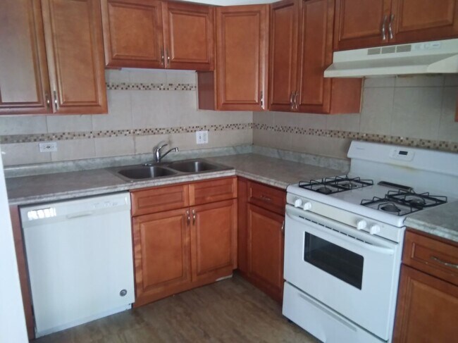 Photo - 755 Inland Cir