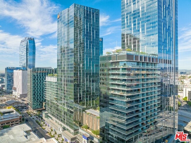 Building Photo - 877 Francisco St Unit 1107 Rental