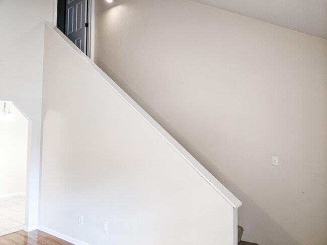 Photo - 104 S Whetherbine Way