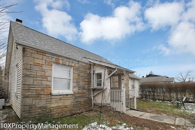 Photo - 849 Ruby Ave