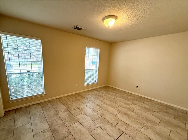 Photo - 3611 Winstrome Ct