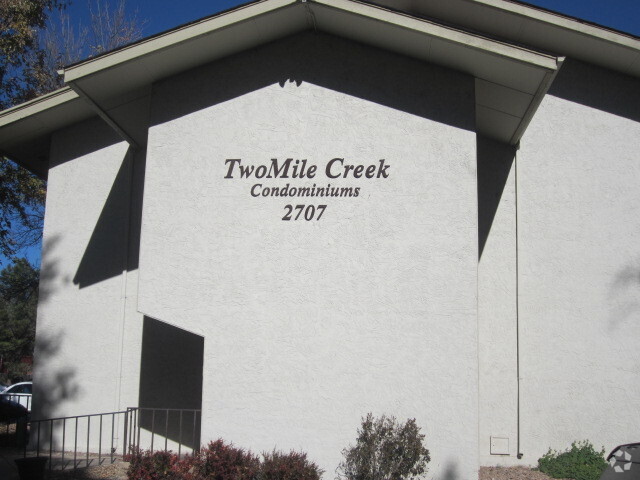 Building Photo - One Bedroom Apartment In Two Mile Creek. ...