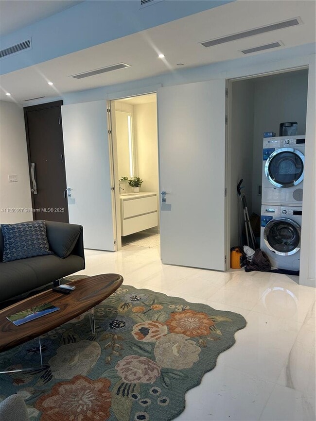 Photo - 300 Biscayne Blvd Way Unidad 906