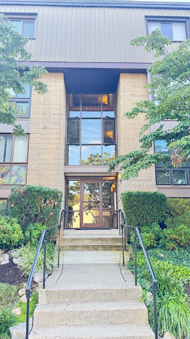 Photo - 5180 Maris Ave Unit 300