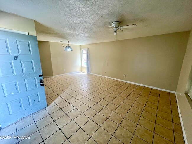 Photo - 409 Scotsdale St Unidad B