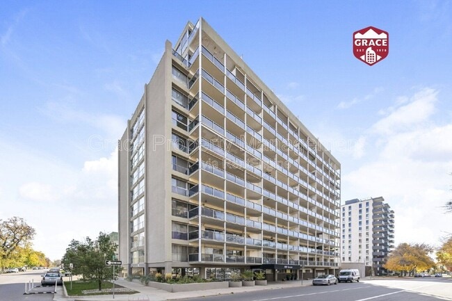 Building Photo - 888 Logan St Unit 8i