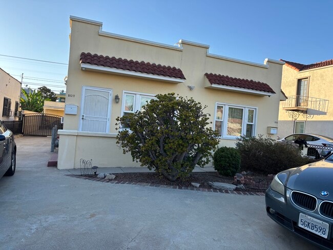 Photo - 1127 S Rimpau Blvd