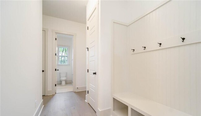 Photo - 1204 Louise Ave