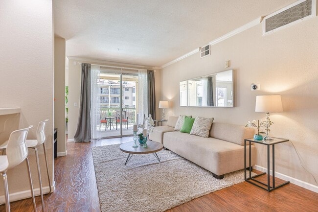 Building Photo - 38740 Tyson Ln Unit 116B