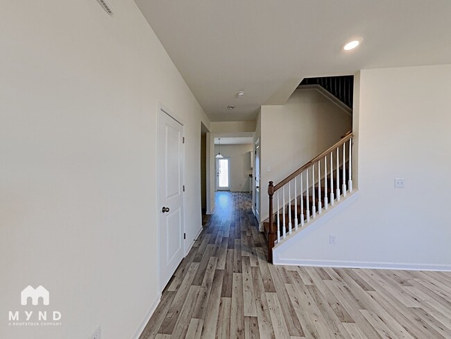 Photo - 354 Rayland St