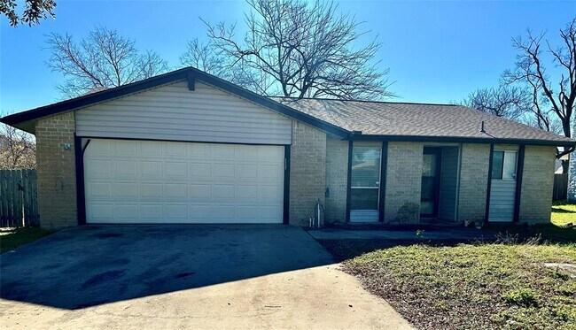 Photo - 1609 Sagebrush Dr House
