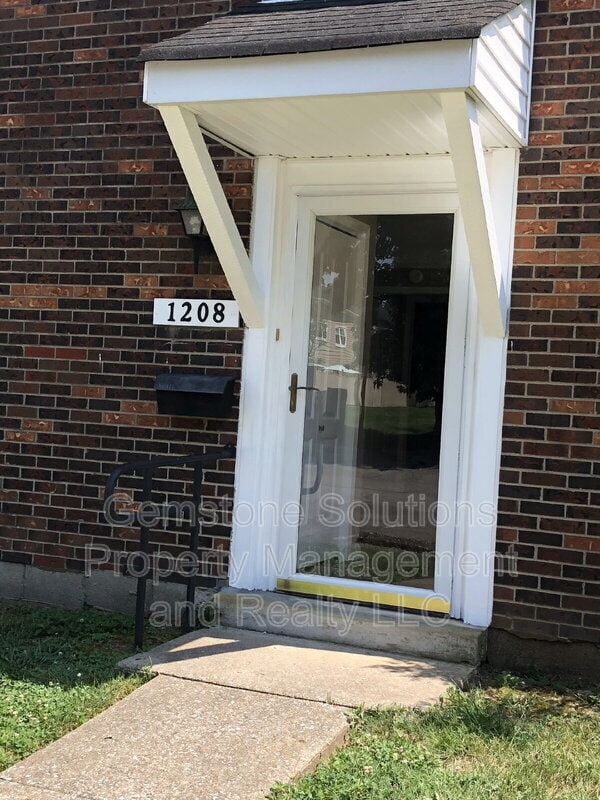 Photo - 1208 Granville Rd