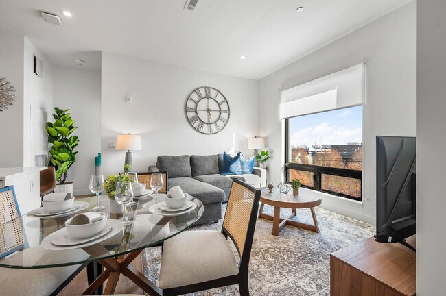 Photo - 282 Bremen St Unidad SI ID1240276P