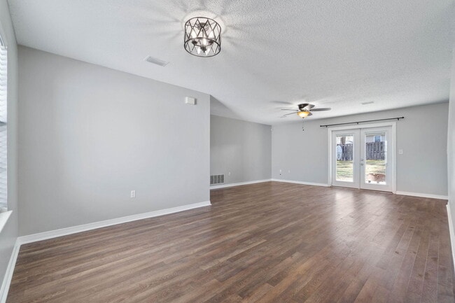 Photo - 107 Trenton Ave