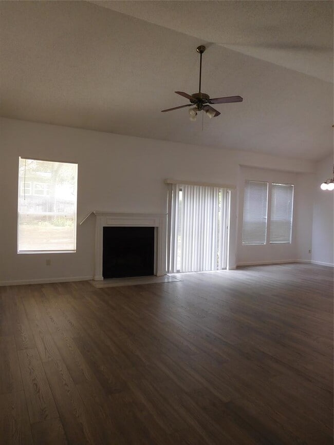 Photo - 2202 Quiet Wood Dr