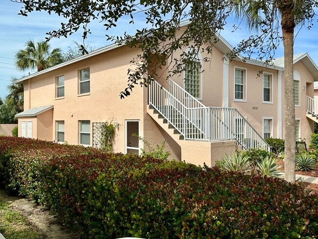 Building Photo - 26747 Little John Ct Unit 10 Rental