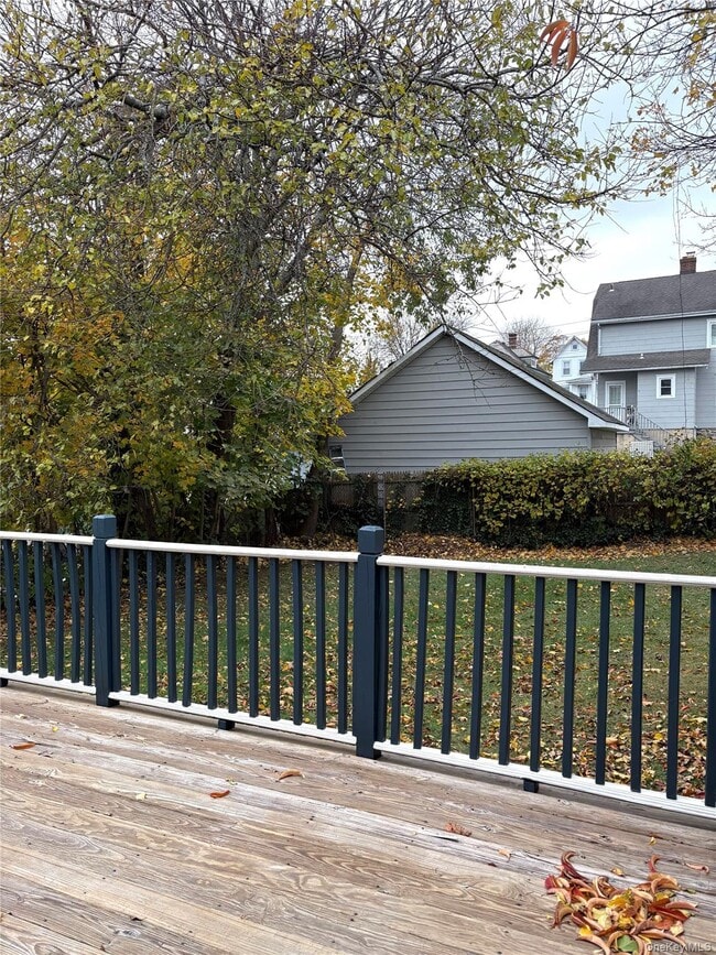 Photo - 558 Locust Ave Apartamento