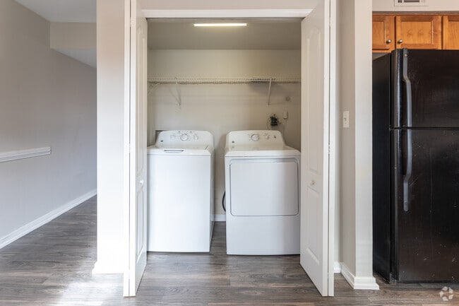 2BR,1.5BA,-1200SF