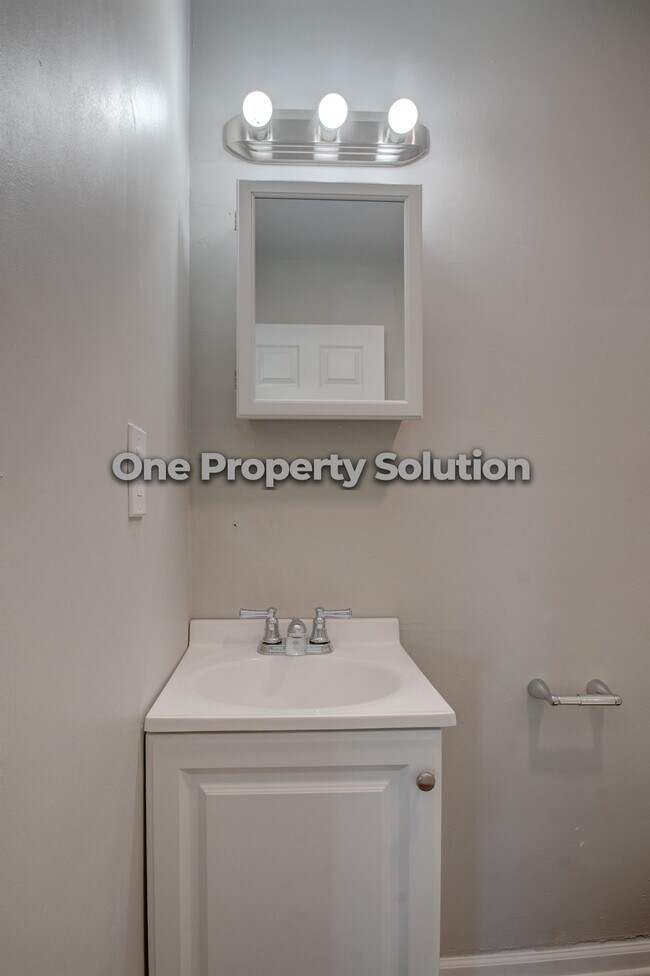 5284 Broadway 2E Broadway Rental For Rent in Merrillville, IN