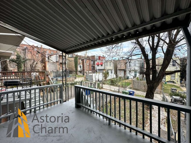 Photo - 3 Bedroom with Fenced Yard and Spacious Primary Bedroom near Coppin University