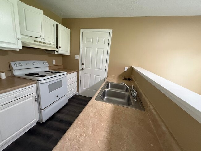 Photo - 62 Cinnamon Dr