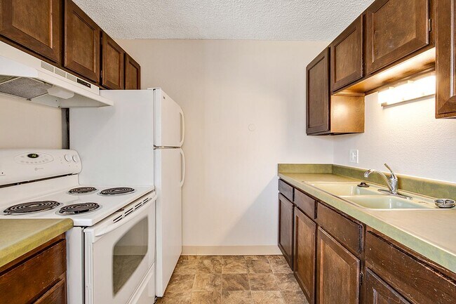 Photo - Greenway Apartments