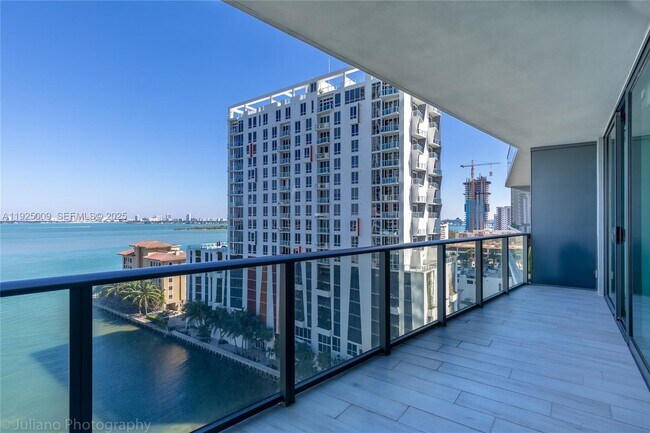 Photo - 460 NE 28th St Unit 607